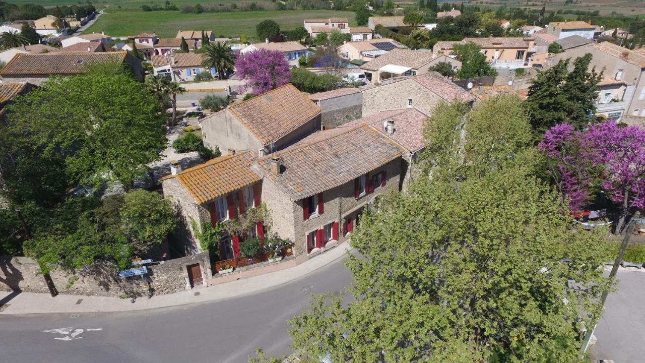 Au Jardin D'amphora Bed & Breakfast 3*